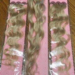 Donna Bella human hair curly blonde
